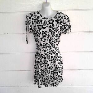 Urban Outfitters Women's White Black Floral Skater Dress Open Back Size Small